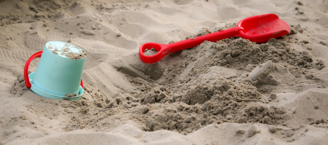 sandbox-children-child-sand-160773.jpeg
